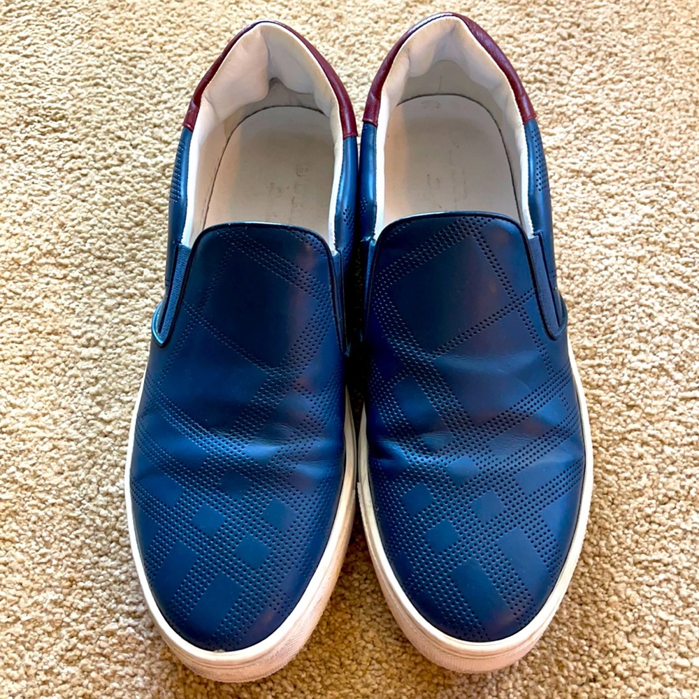 Men’s Burberry boat shoes